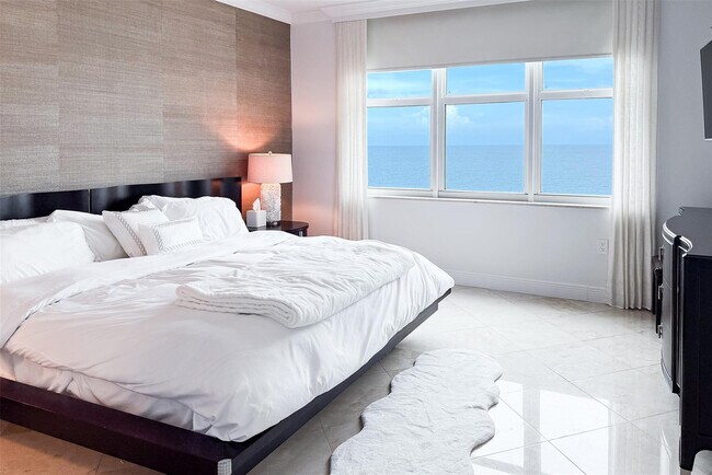 Building Photo - 2110 N Ocean Blvd