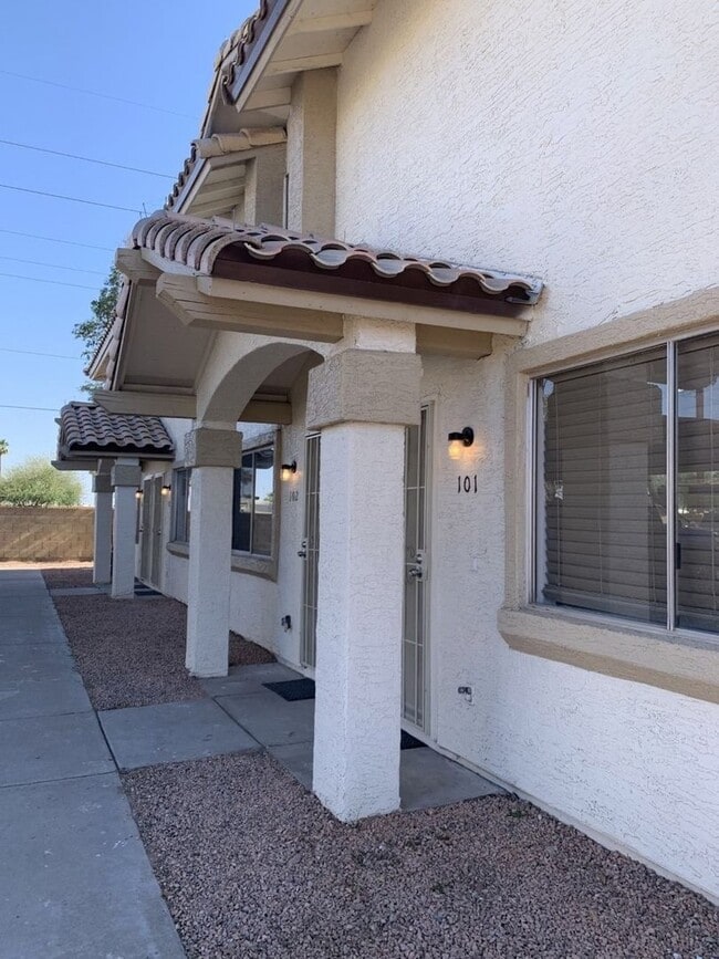 Building Photo - Charming 2BR Townhome in Mesa