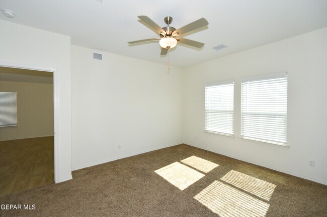 Building Photo - 1253 Indigo Sky St