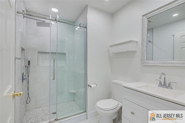 Building Photo - 268 Kempsey Dr