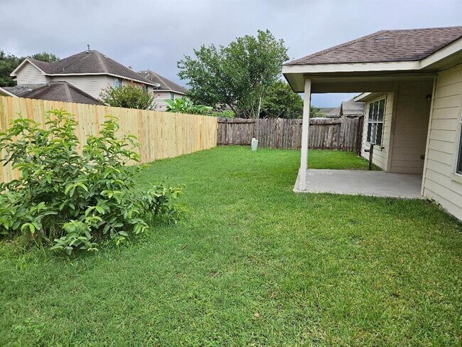 Building Photo - 1222 Hemple Dr