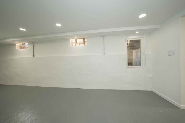 Building Photo - 1504 E Palmer St