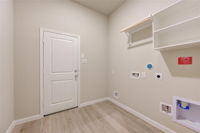 Building Photo - 3939 Sugardale St