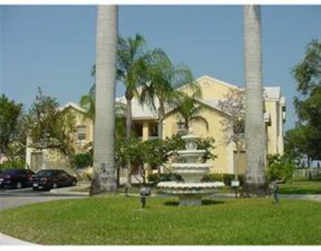 Building Photo - 2890 N Oakland Forest Dr