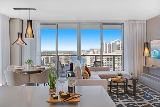Building Photo - 4010 S Ocean Dr