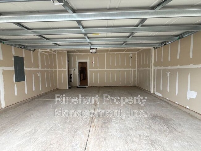 Building Photo - 328 Ginsberg Rd