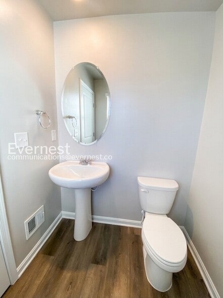 Building Photo - 21 Valiant Ct