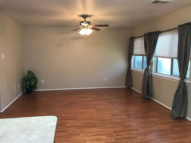 Building Photo - 21016 Alden's Oak