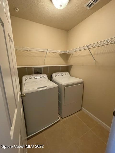 Building Photo - 1420 Lara Cir