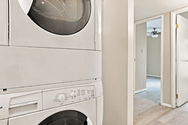 Building Photo - $1,645.95 with Half Off The First Month's Rent, 2 Beds - 1 Bath, Condo in Denver with Central A/C!