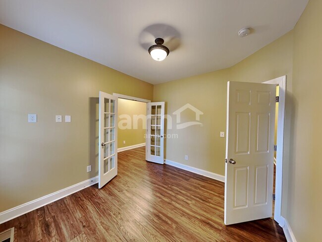 Building Photo - 519 Agate Dr