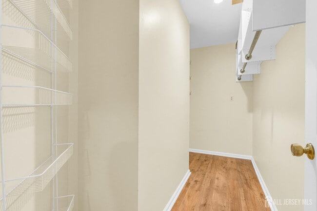 Building Photo - 3604 Springbrook Dr