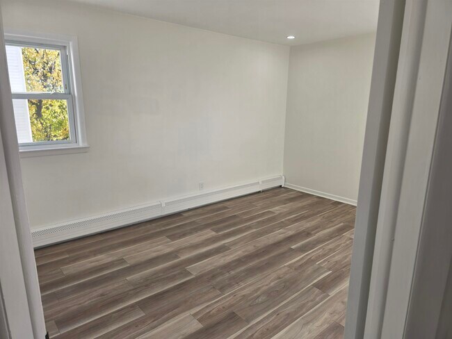 Building Photo - 157 Neptune Ave