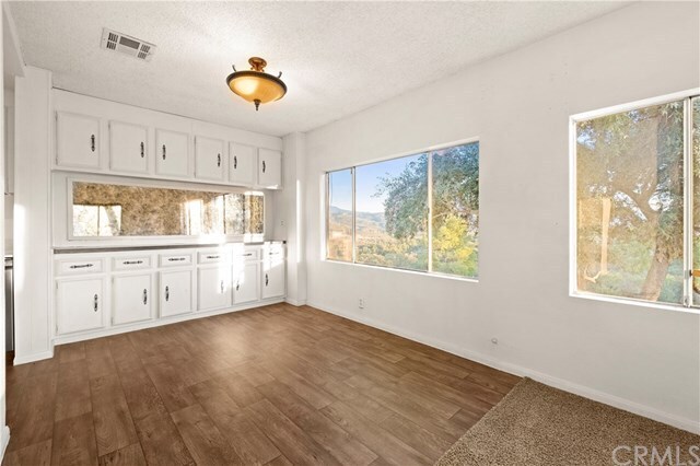 Building Photo - 44568 Oak Glen Rd