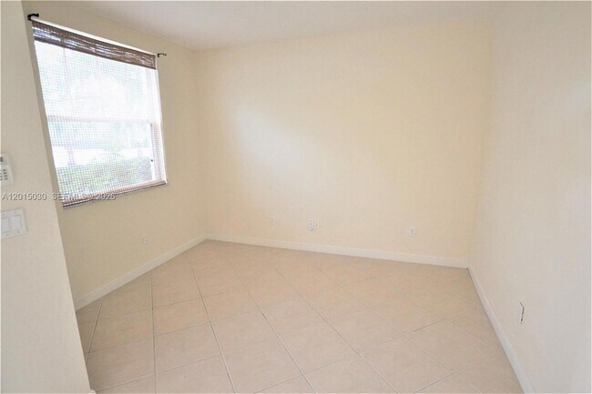 Building Photo - 690 Amador Ln