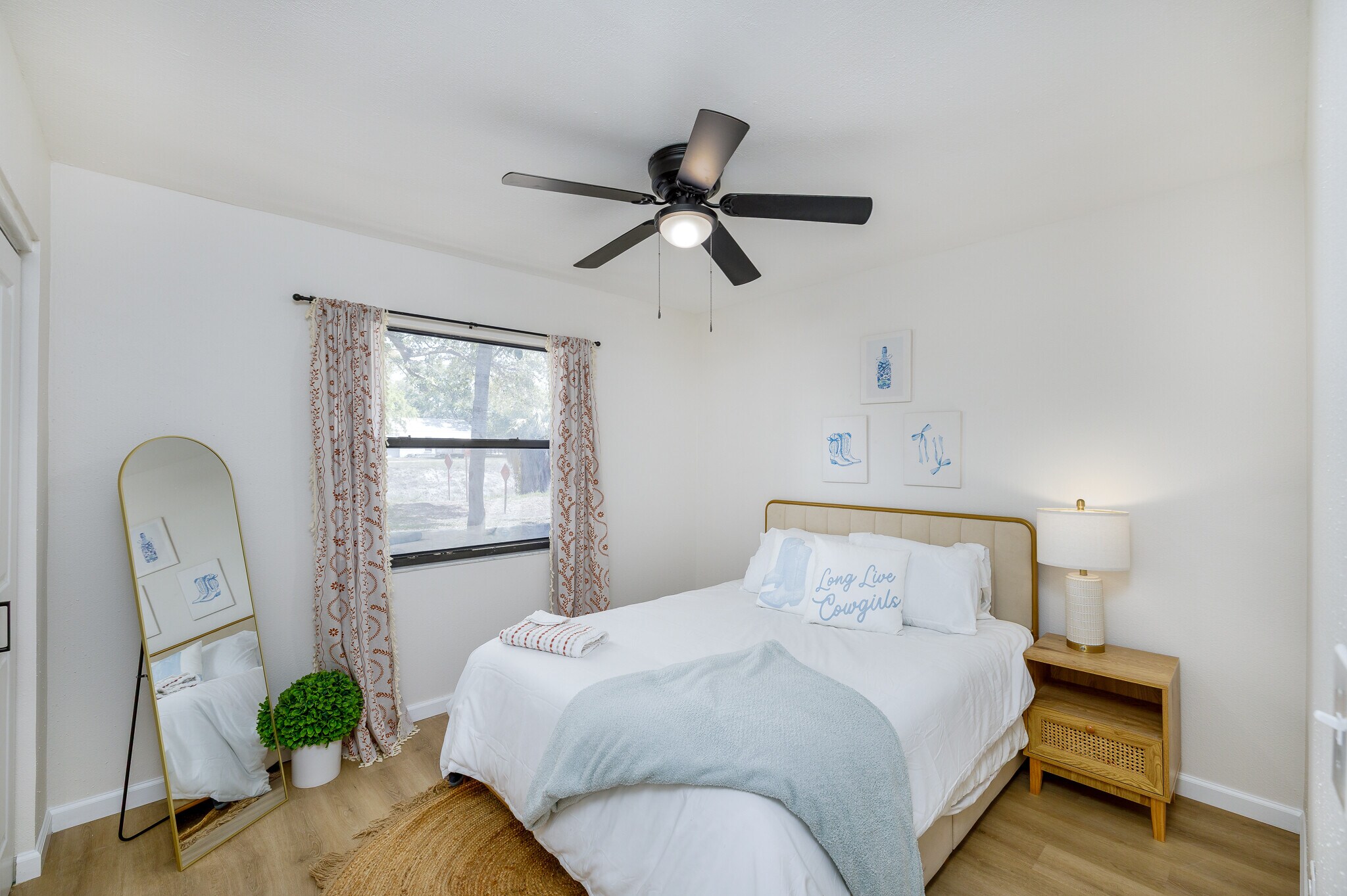 Building Photo - 4936 40th Ave N