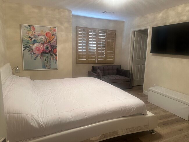 Building Photo - 76961 Sheffield Ct