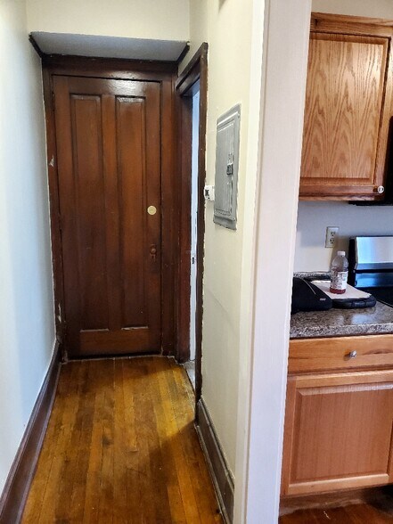 Building Photo - 340 Highland St