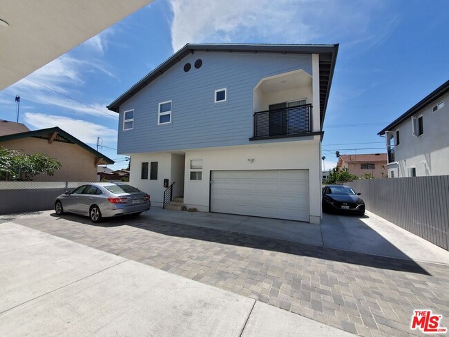 Building Photo - 3915 Brighton Ave