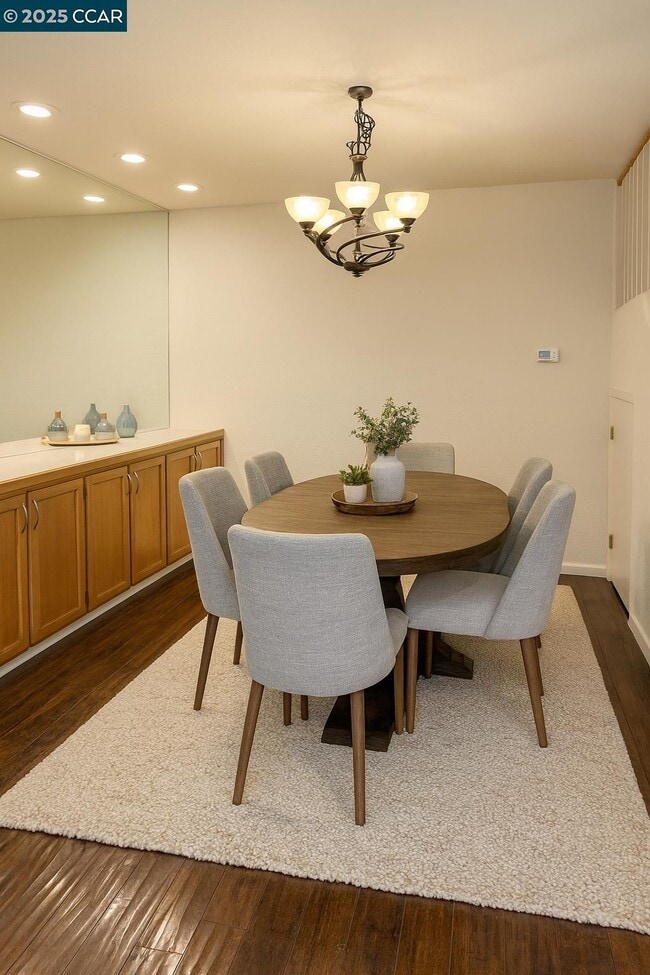 Building Photo - 149 Heritage Park Dr