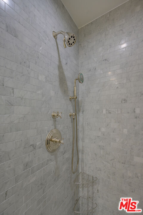 Building Photo - 1009 Carol Dr