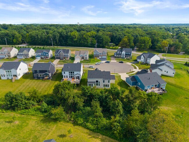 Building Photo - 132 Littondale Dr