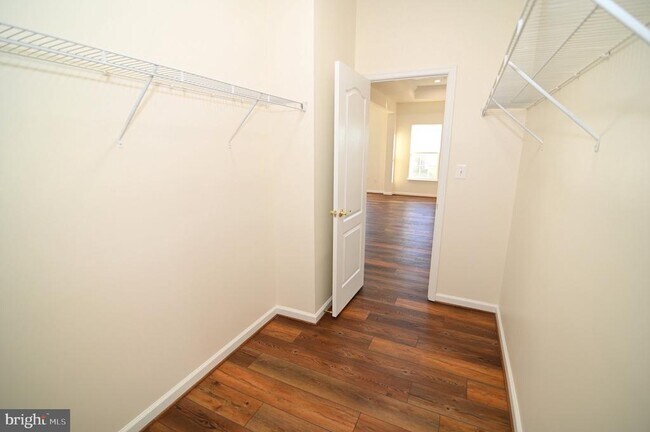 Building Photo - 7001 Chaptico Ct