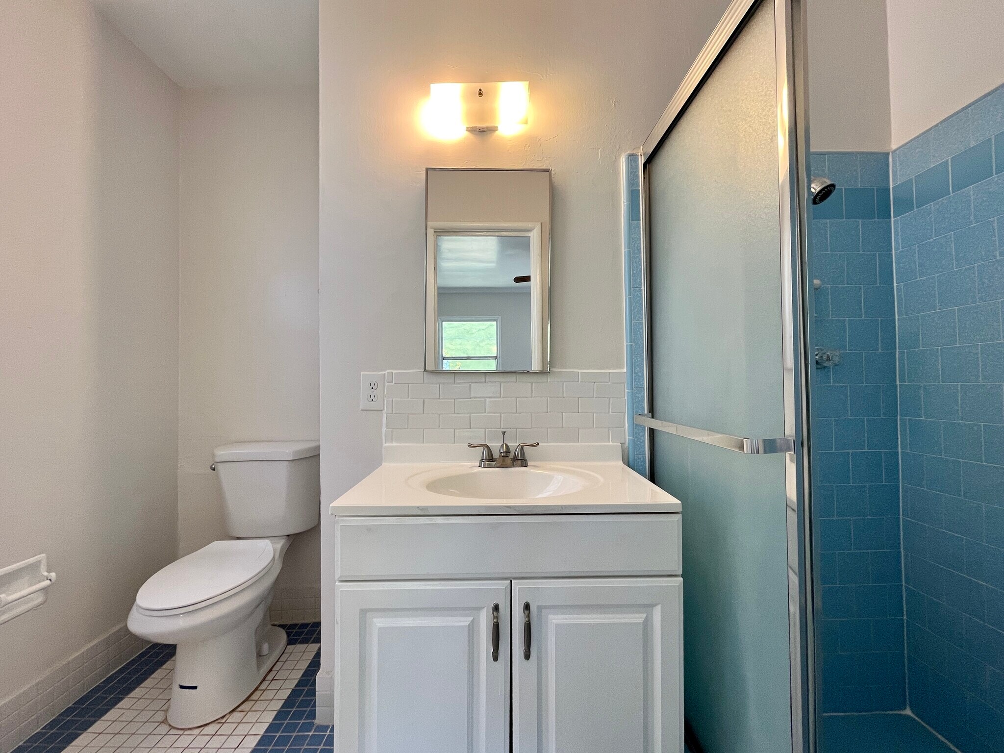 Building Photo - 1807 S Redondo Blvd