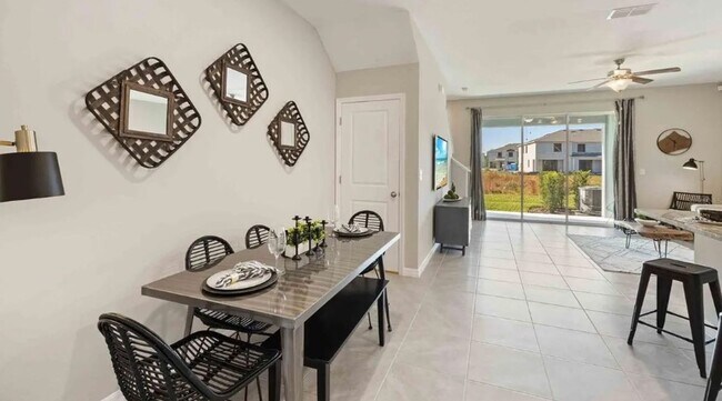 Building Photo - Spacious 3-Bed, 2.5-Bath Townhouse in West...