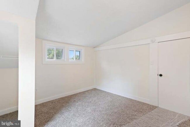 Building Photo - 3 Bedroom Feyetteville PA