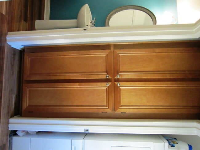 Building Photo - ESCALA - Luxury 2 / 2.5 Townhouse + 2 Car Garage in Gated Escala Community