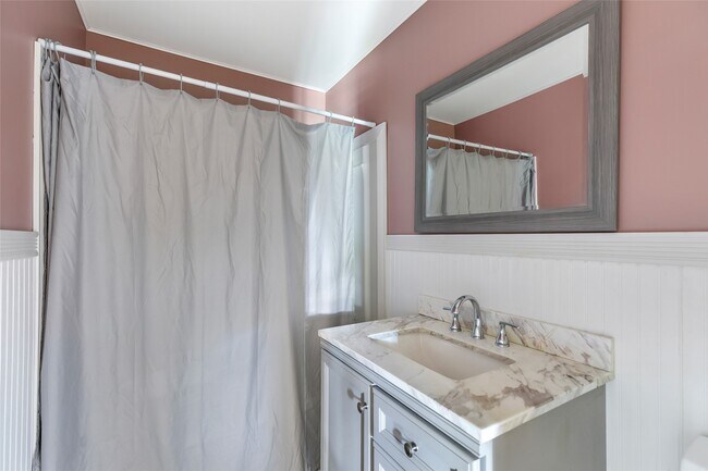 Building Photo - 27311 Kingport Dr