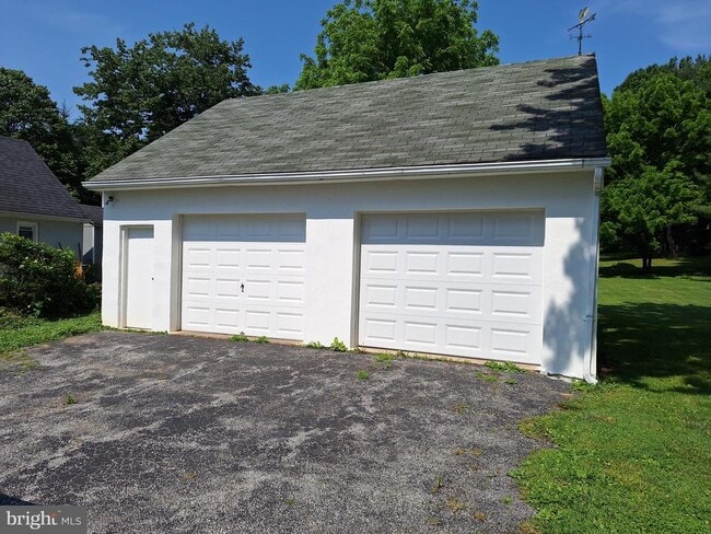 Building Photo - 624 Chandler Mill Rd