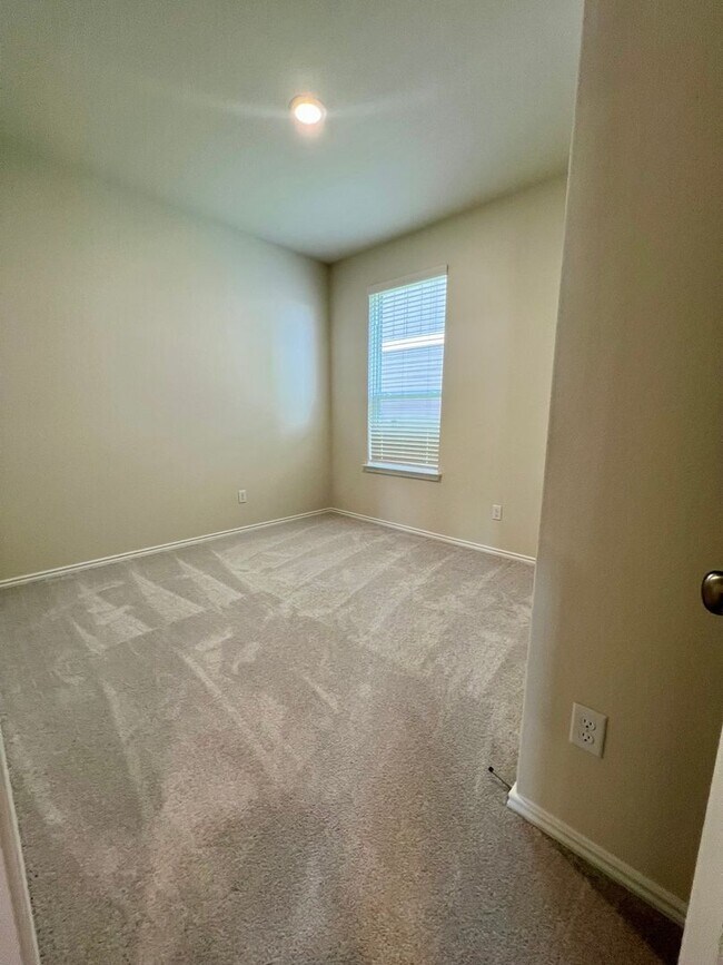 Building Photo - Charming 3BR 2BA House in Buda