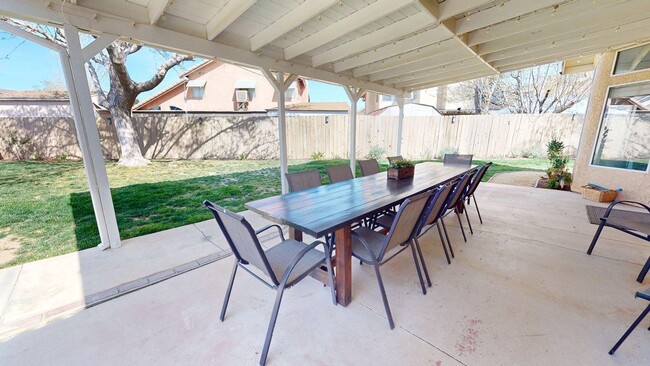 Building Photo - 45066 Palo Vista Dr