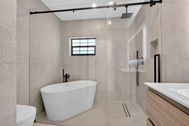 Building Photo - 607 Layne Blvd