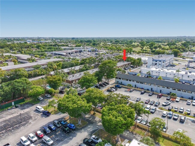 Building Photo - 15385 S Dixie Hwy