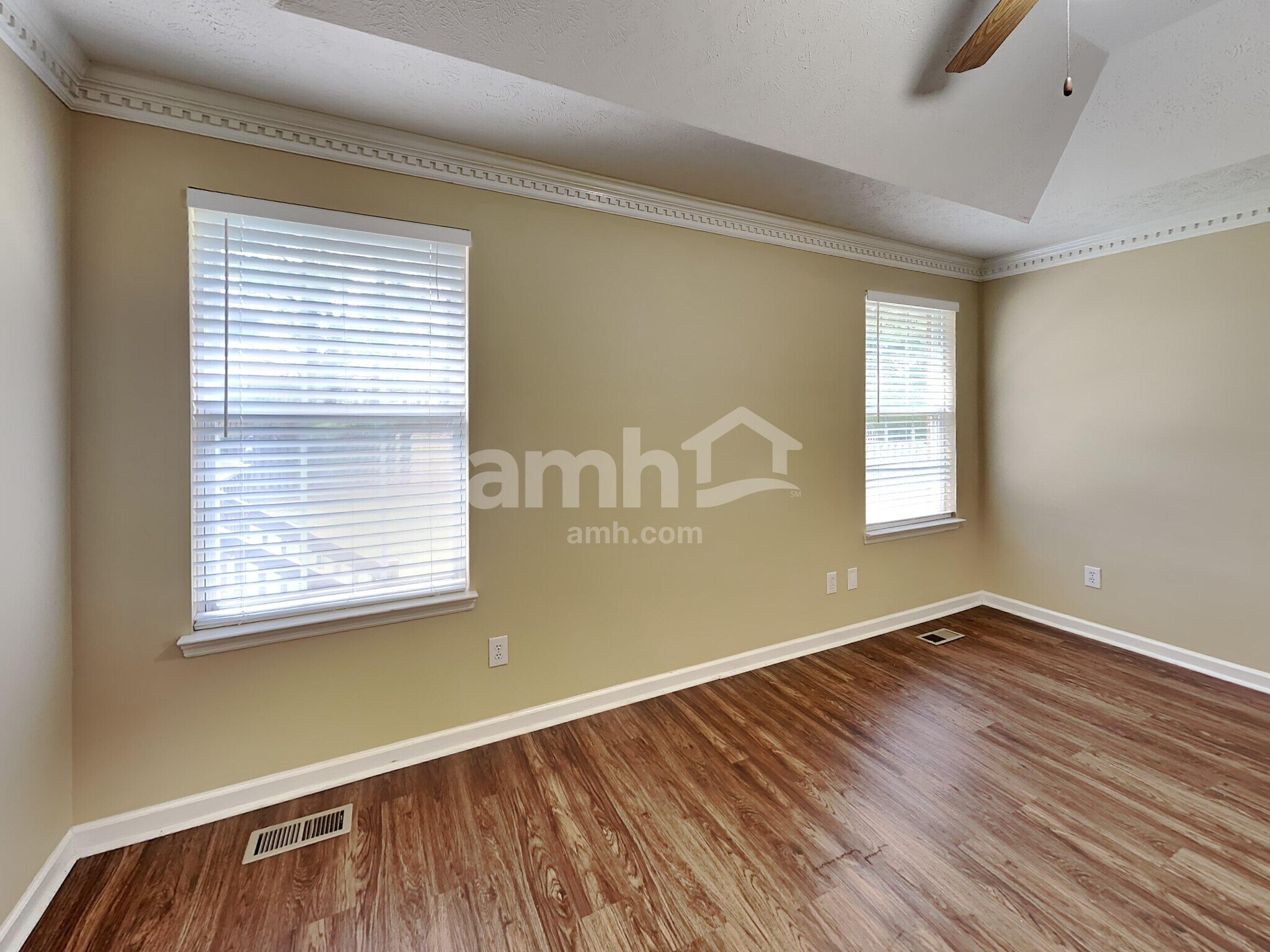 Building Photo - 1617 E Blairmont Dr
