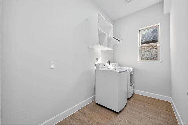 Building Photo - 16010 Harvest Moon Ct