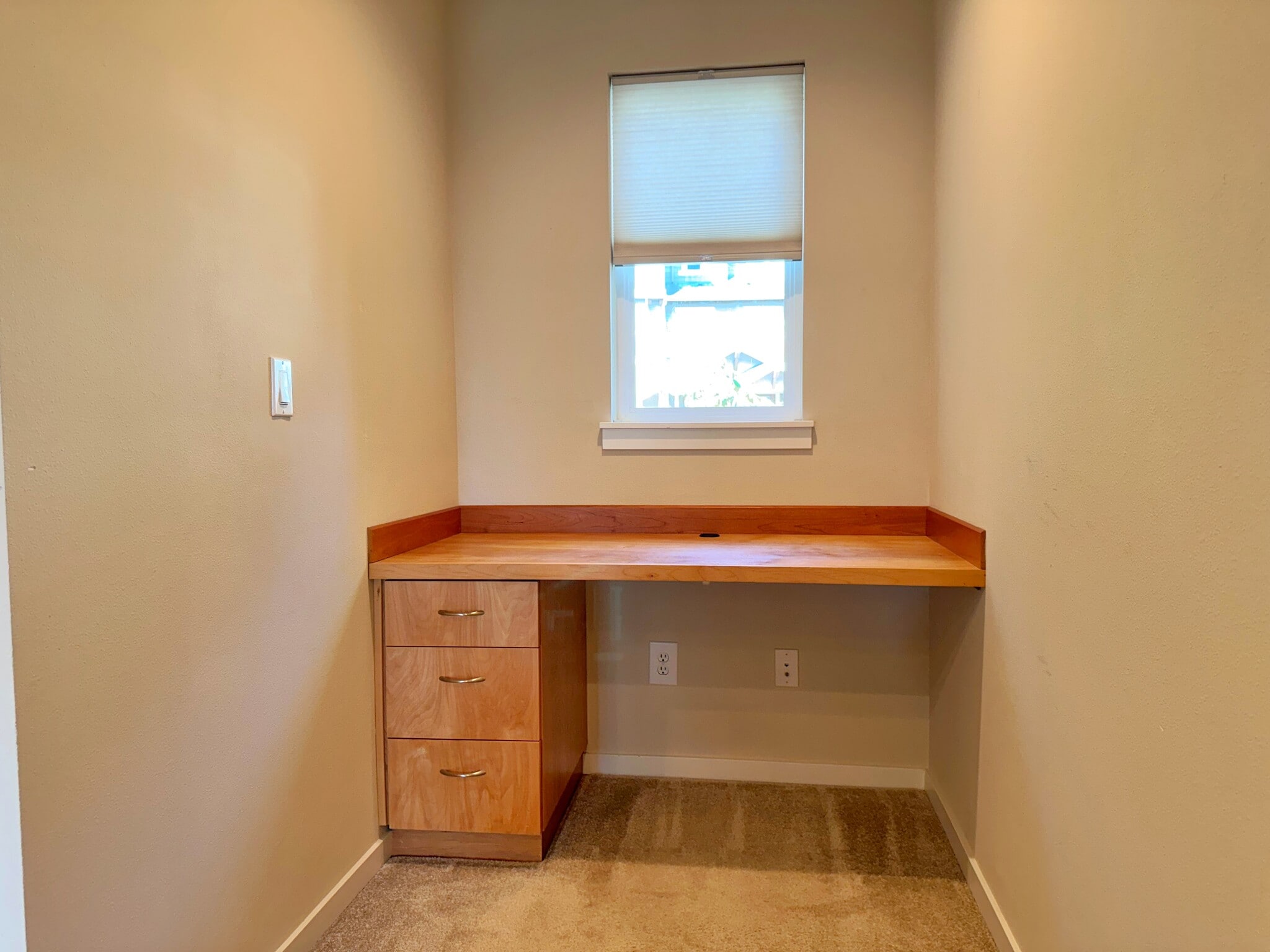 Office nook - 79 Sky Ridge Rd NW