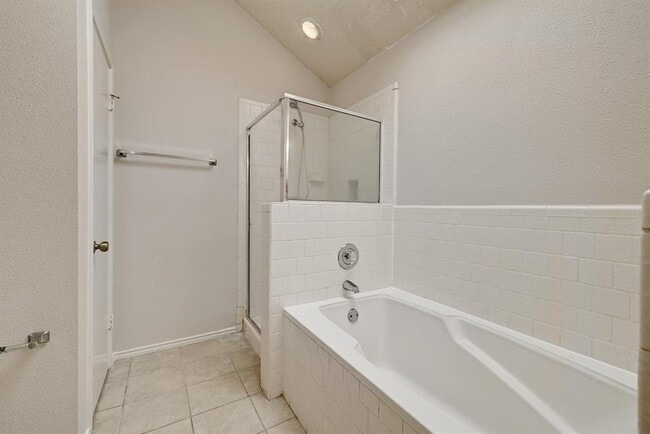 Building Photo - 4608 Castleman Dr