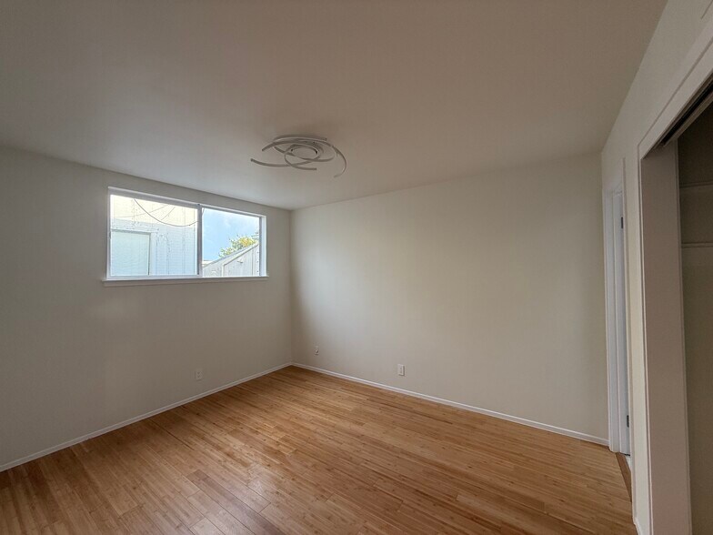 Building Photo - 128 Parker Ave