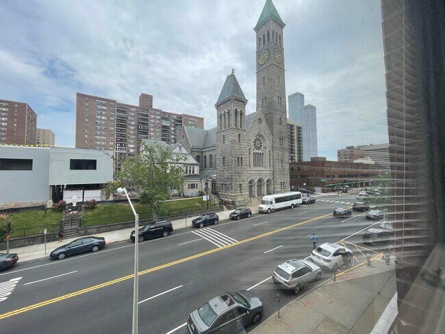 Building Photo - 3027 John F. Kennedy Blvd