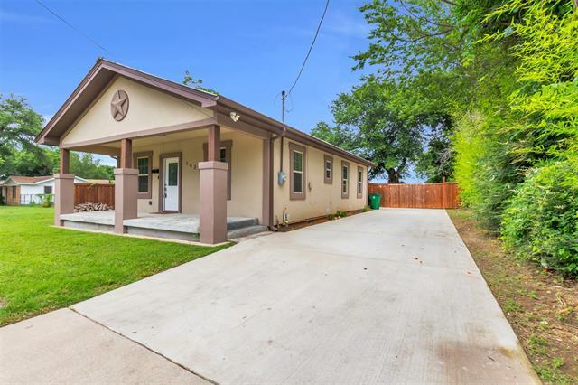 Building Photo - 1424 Woods Ln