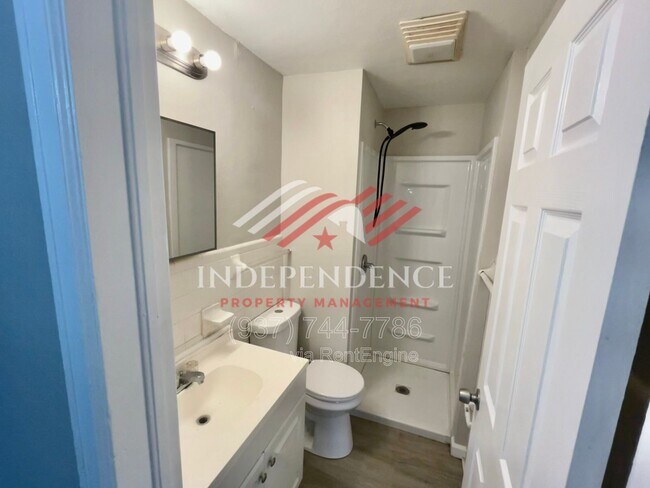 Building Photo - 402 Harriet St