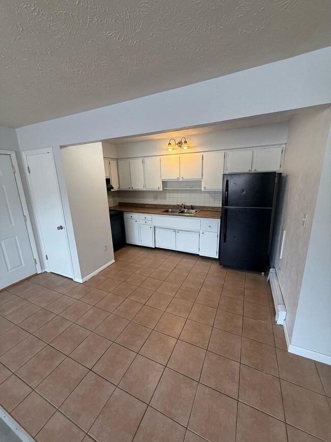 Building Photo - 321Riley