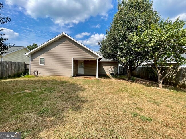 Building Photo - 207 Grand Ave