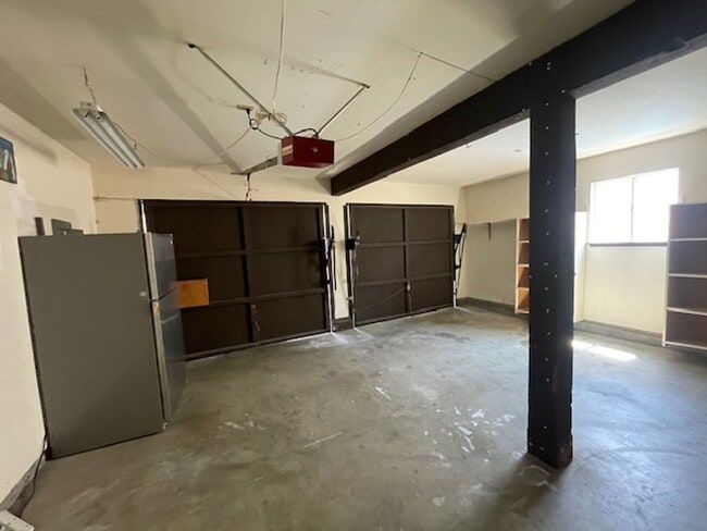 Building Photo - 27 Whitman Ct