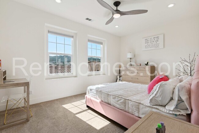 Building Photo - 21743 Deer Grass Dr