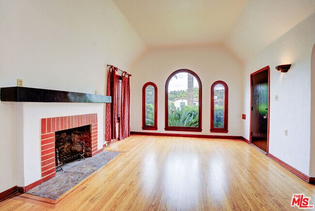 Building Photo - 10372 Tennessee Ave